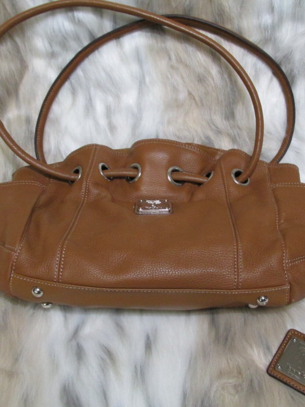 P2870-NWOT Tignanello Caramel Pebble Lether Hobo Bag